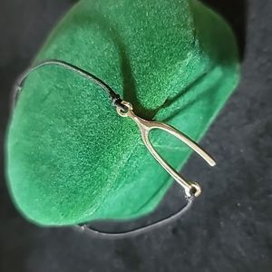 NWOT Wishbone Stretch Bracelet